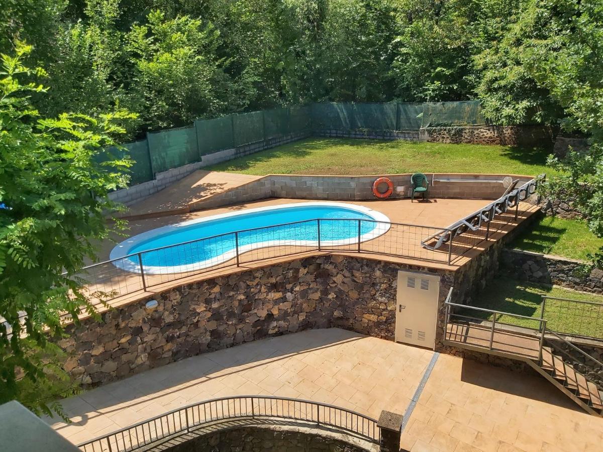 Apartamentos La Francesa Santa Pau Exteriör bild